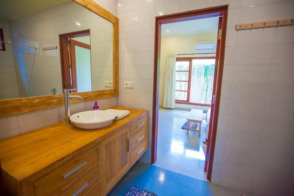 Vibrant Getaway In Seminyak: Villa Buyaya 0*,