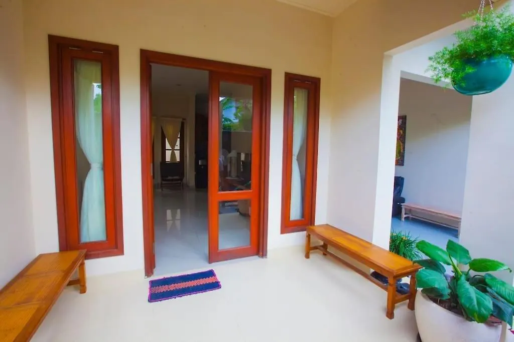 Vibrant Getaway In Seminyak: Villa Buyaya