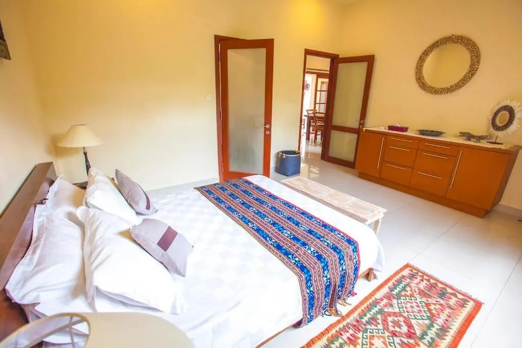 Vibrant Getaway In Seminyak: Villa Buyaya